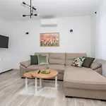 Erholung Free Garage Space